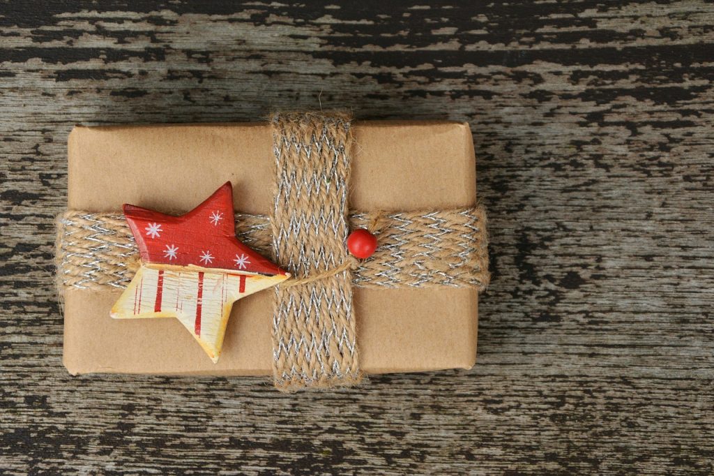 gift, gift package, christmas-1760899.jpg